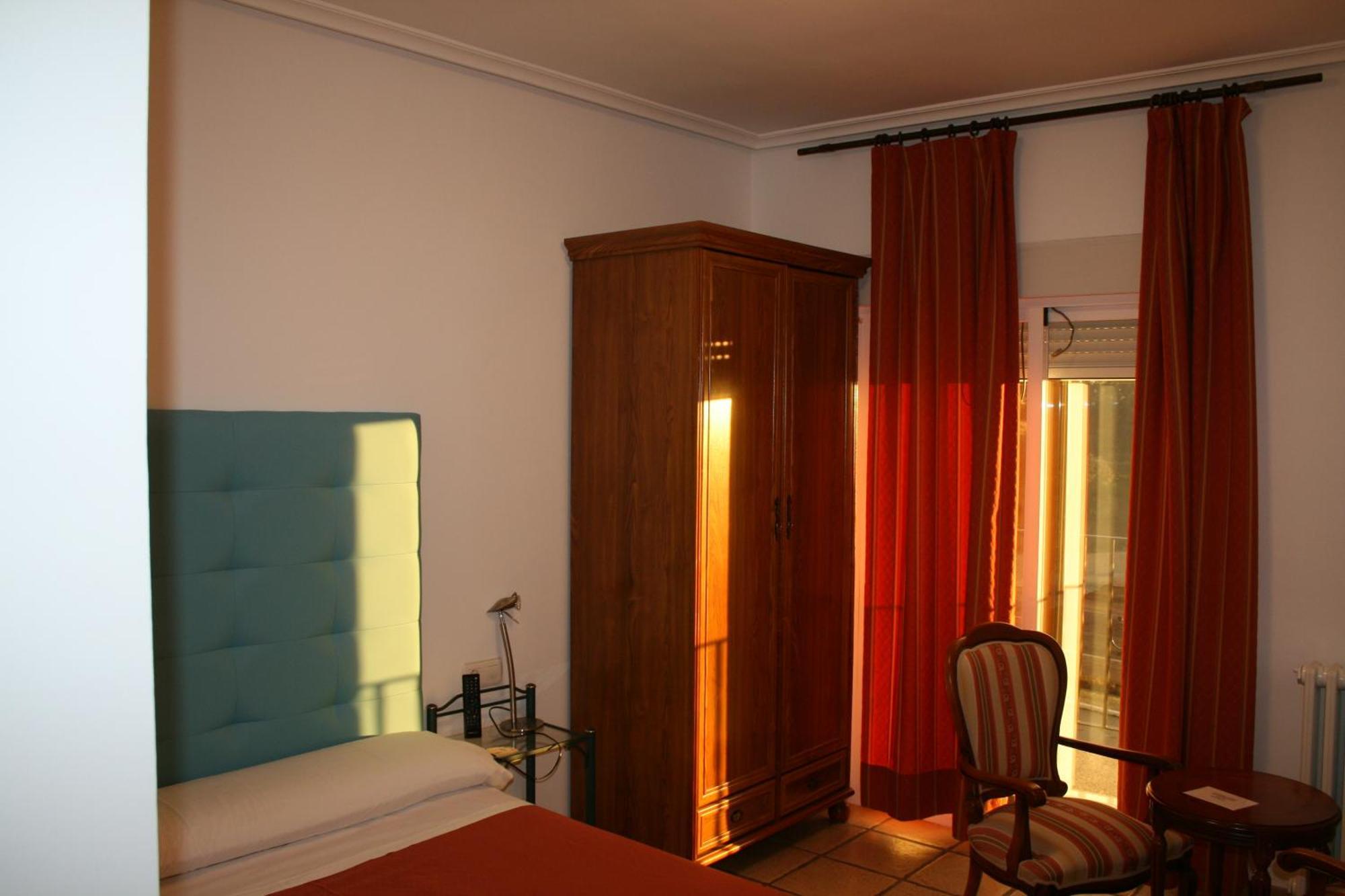 מלון La Bañeza Mirador Del Ermitage מראה חיצוני תמונה